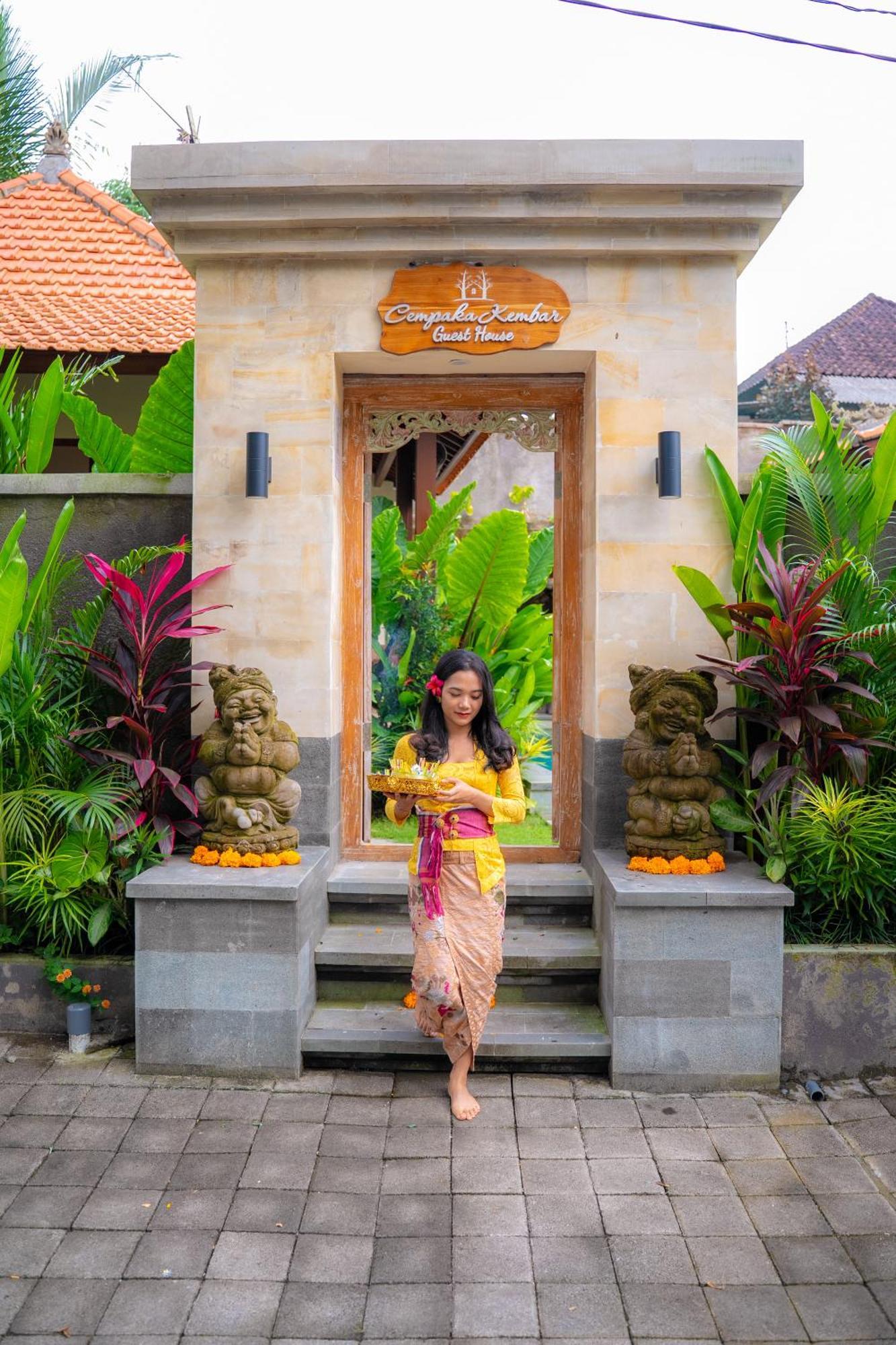 Cempaka Kembar Guest House Ubud Exterior foto